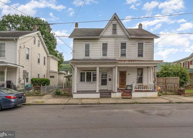 Property at 324 N 2nd St, Lykens, PA 17048, 3 beds, 2 baths