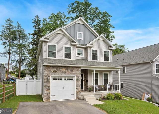 Property at 17 Oakland Rd, Broomall, PA 19008, 4 beds, 3.5 baths