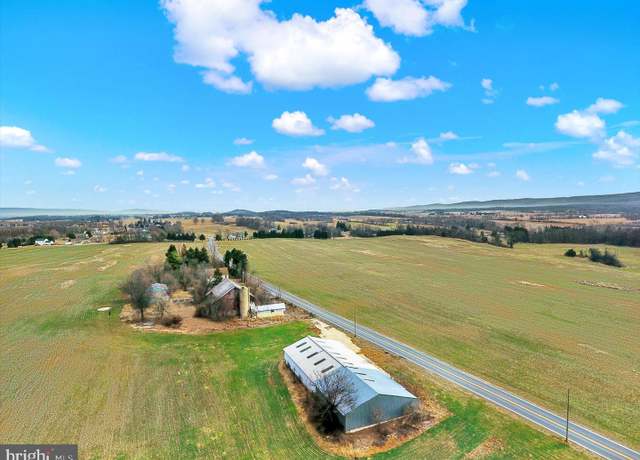 Property at 4935 Byers Rd, Chambersburg, PA 17201, 4 beds, 2 baths