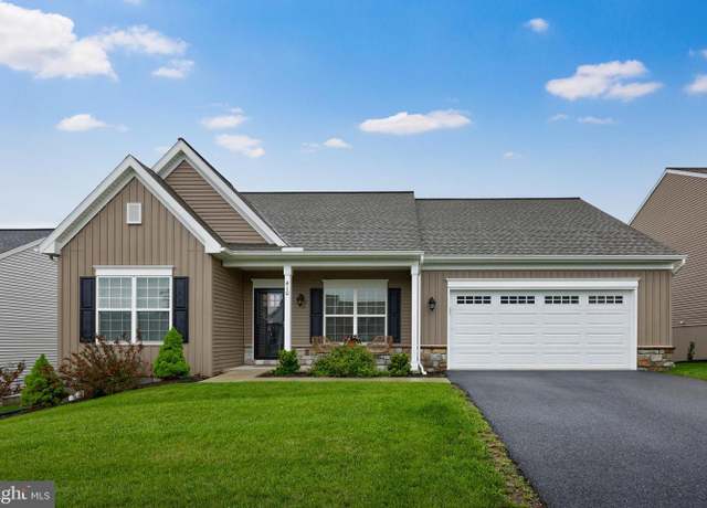 Property at 410 Orchid Cir, Lebanon, PA 17046, 2 beds, 2 baths