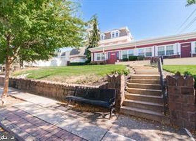 Property at 122 N York Rd, Hatboro, PA 19040, 6 beds