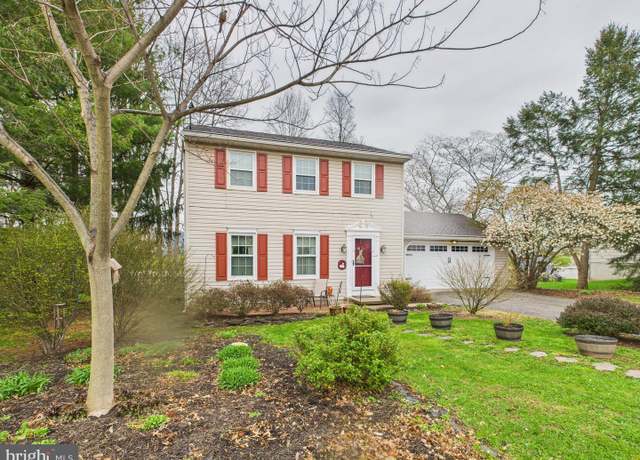 Property at 3667 Fox Chase Dr, Dover, PA 17315, 4 beds, 2.5 baths