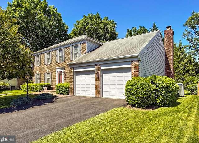Property at 2780 Melchester Dr, Oak Hill, VA 20171, 4 beds, 3.5 baths