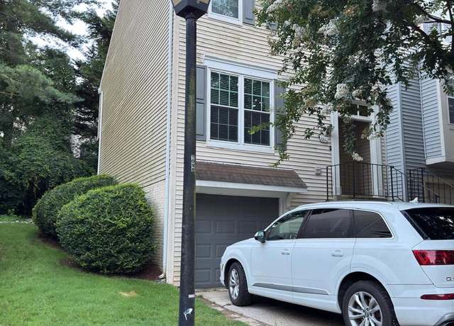 Property at 5842 Wye Oak Commons Ct #21, Burke, VA 22015, 3 beds, 2.5 baths