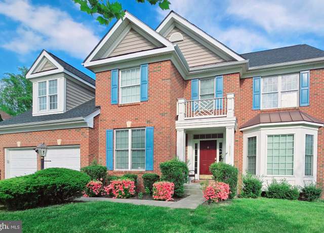 Property at 19237 Potomac Crest Dr, Triangle, VA 22172, 6 beds, 3.5 baths
