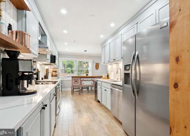 Property at 1643 Forest Hill Ct, Crofton, MD 21114, 4 beds, 3.5 baths