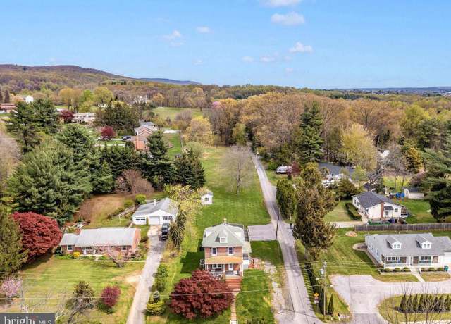 Property at 5408 Old National Pike, Frederick, MD 21702, 4 beds, 2 baths