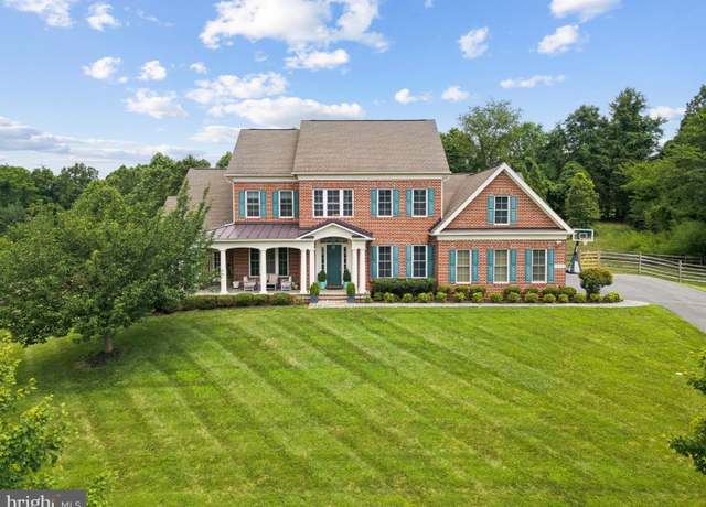 Property at 10423 Grey Fox Rd, Potomac, MD 20854, 4 beds, 3.5 baths