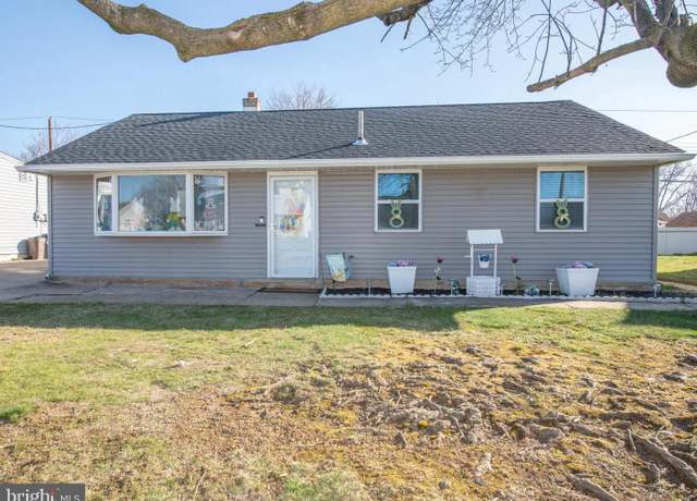 Property at 3735 Cedarcrest Rd, Bensalem, PA 19020, 3 beds, 1 bath