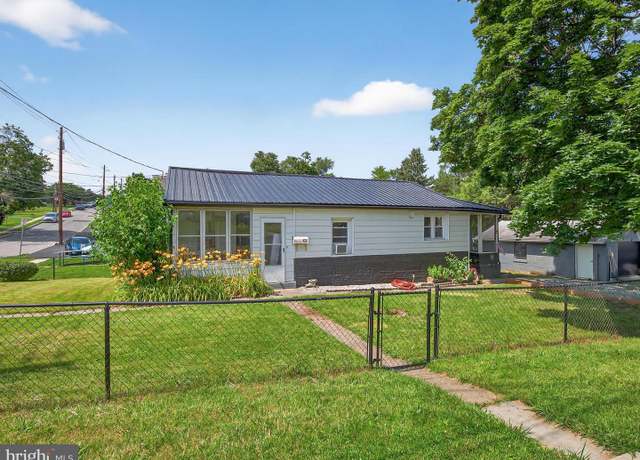 Property at 102 Altoona Ave, Enola, PA 17025, 2 beds, 1 bath