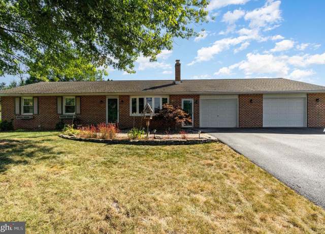 Property at 31 Cardinal Dr, Carlisle, PA 17015, 3 beds, 2 baths