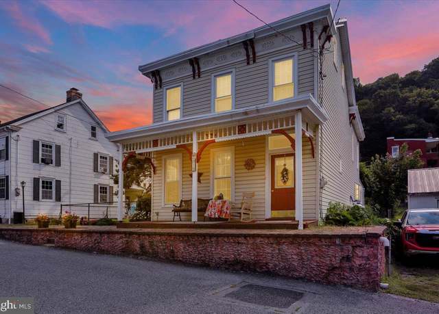 Property at 10 Penn St, Port Clinton, PA 19549, 3 beds, 2 baths