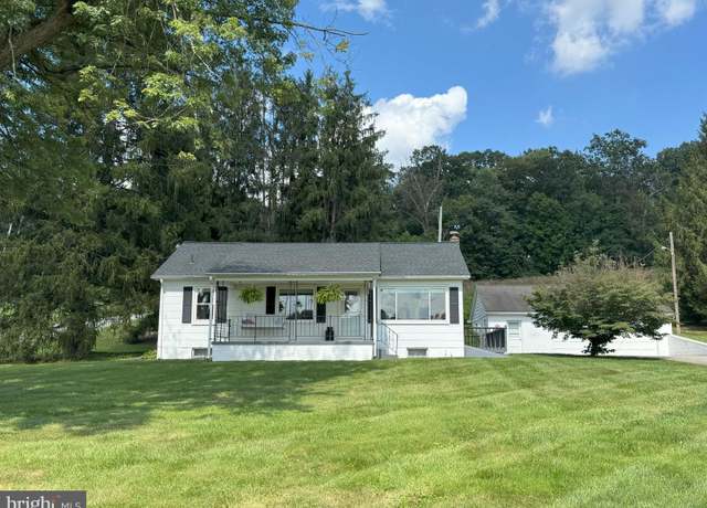 Property at 3267 Davis Valley Rd, Stewartstown, PA 17363, 2 beds, 1 bath