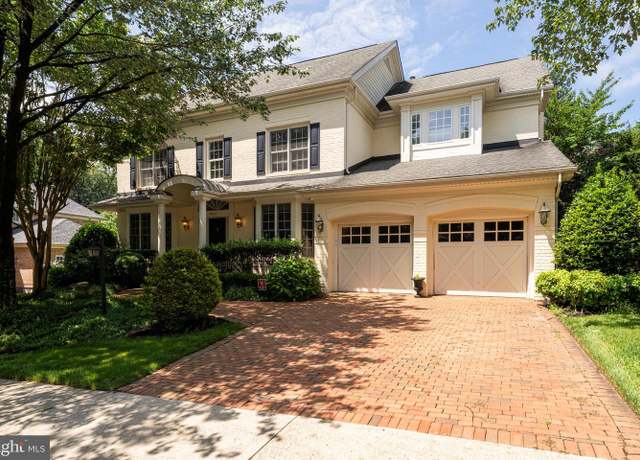 Property at 9507 Shelly Krasnow Ln, Fairfax, VA 22031, 5 beds, 4.5 baths