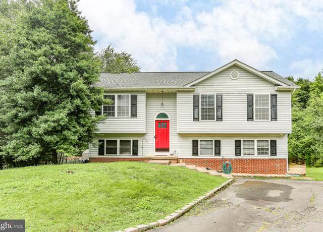 Property at 10708 Live Oak Ct, Fredericksburg, VA 22407, 4 beds, 3 baths