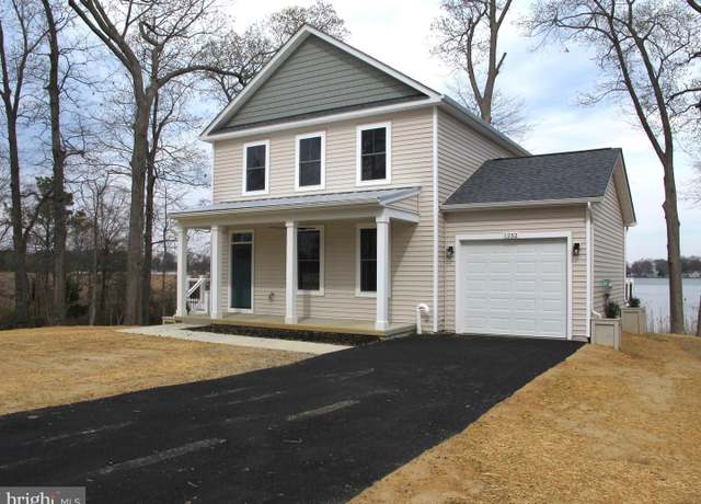 Property at 1252 Shore Dr, Colonial Beach, VA 22443, 3 beds, 2.5 baths