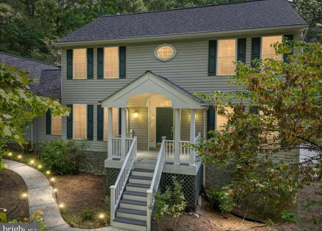 Property at 3501 Marthas Vineyard Way, Edgewater, MD 21037, 4 beds, 2.5 baths