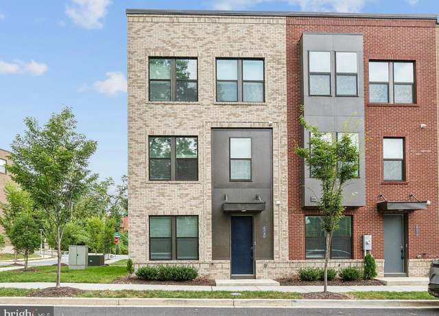 Property at 4340 Roland Heights Ave, Baltimore, MD 21211, 3 beds, 3 baths