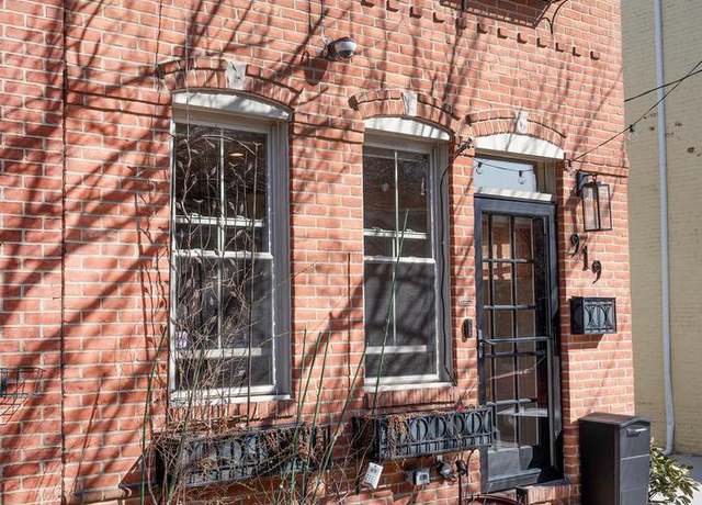 Property at 919 S Clinton St, Baltimore, MD 21224, 3 beds, 4.5 baths
