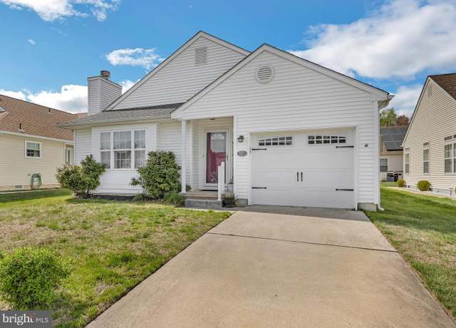 Property at 547 Doral Dr, Williamstown, NJ 08094, 3 beds, 2 baths