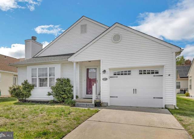 Property at 547 Doral Dr, Williamstown, NJ 08094, 3 beds, 2 baths