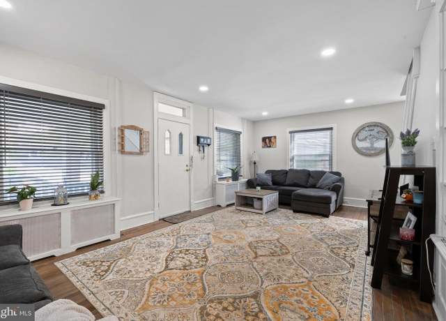 Property at 1046 Carsonia Ave, Reading, PA 19606, 4 beds, 2 baths