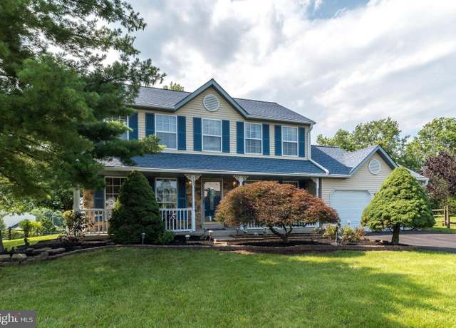Property at 112 Stonycrest Dr, Perkasie, PA 18944, 4 beds, 2.5 baths