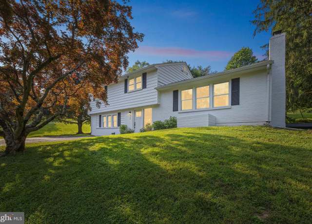 Property at 549 E Lafayette Dr, West Chester, PA 19382, 3 beds, 2.5 baths