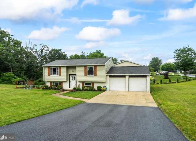 Property at 1615 Greenwood Dr, Lebanon, PA 17046, 4 beds, 2 baths
