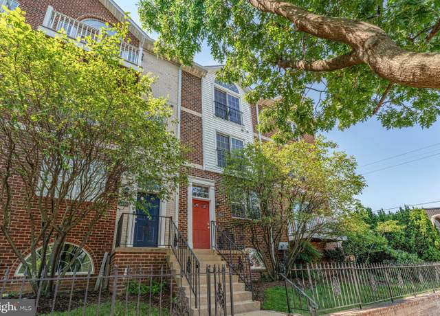 Property at 3004 S Glebe Rd, Arlington, VA 22206, 3 beds, 3.5 baths