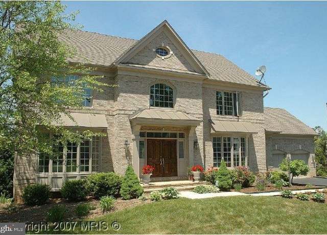 Property at 1471 Carrington Ridge Ln, Vienna, VA 22182, 5 beds, 4.5 baths
