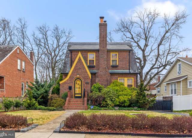 Property at 3105 Pinewood Ave, Baltimore, MD 21214, 3 beds, 2 baths