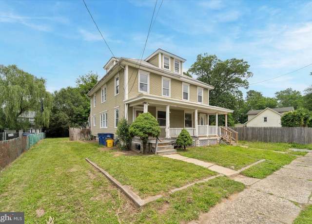Property at 59 Pine St, Beverly, NJ 08010, 3 beds, 1 bath