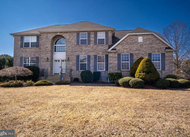 Property at 5 Annie Ln, Monroe Township, NJ 08831, 4 beds, 2.5 baths