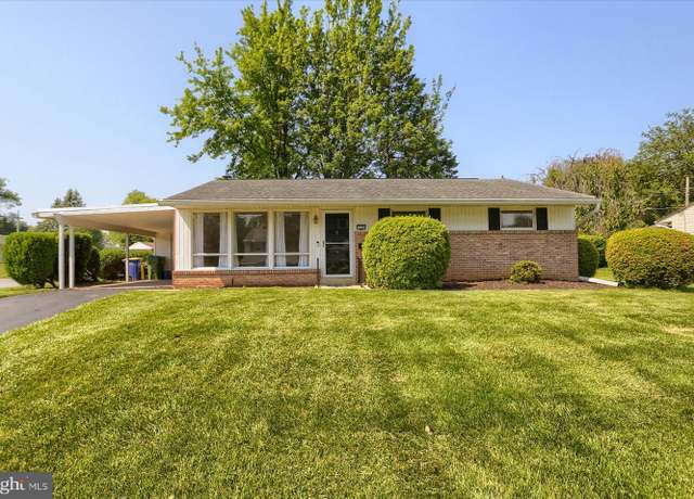 Property at 138 Cambridge Dr, Mechanicsburg, PA 17055, 3 beds, 2.5 baths
