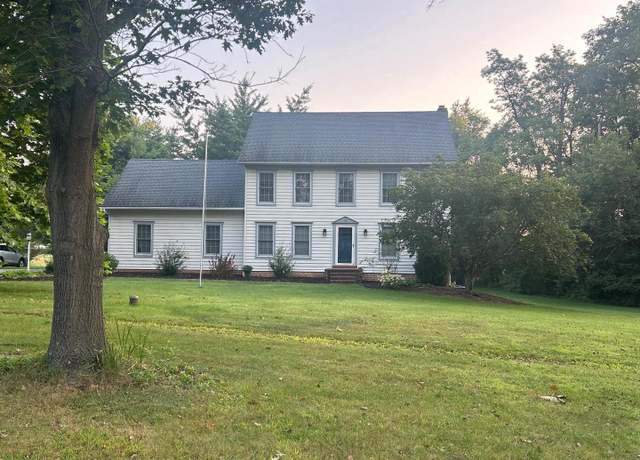 Property at 130 E Yellowbreeches Rd, Carlisle, PA 17015, 4 beds, 2.5 baths