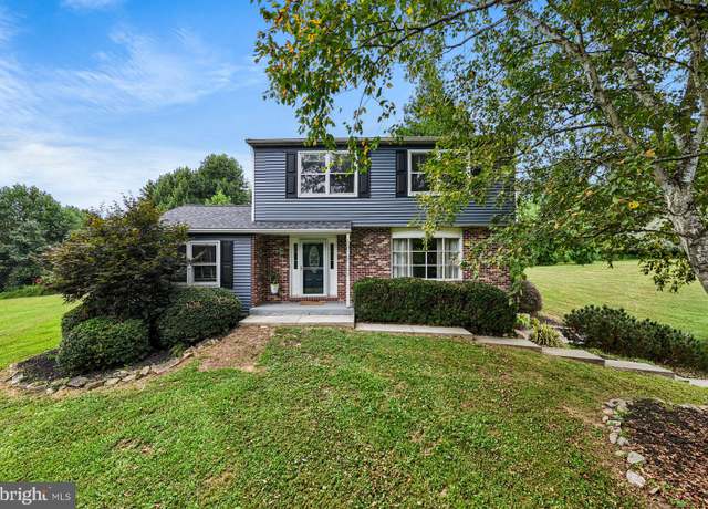 Property at 11 Landover Dr, Coatesville, PA 19320, 3 beds, 2.5 baths