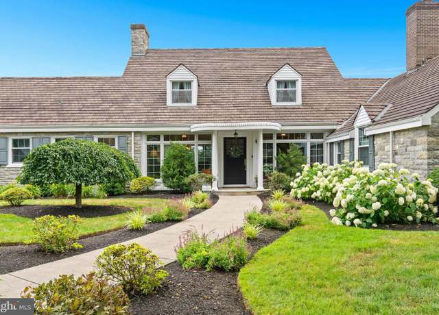 Property at 2458 Riverbend Rd, Allentown, PA 18103, 5 beds, 3.5 baths