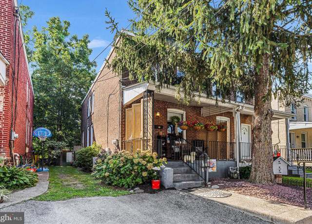 Property at 139 Walnut Ave, Ardmore, PA 19003, 3 beds, 1.5 baths