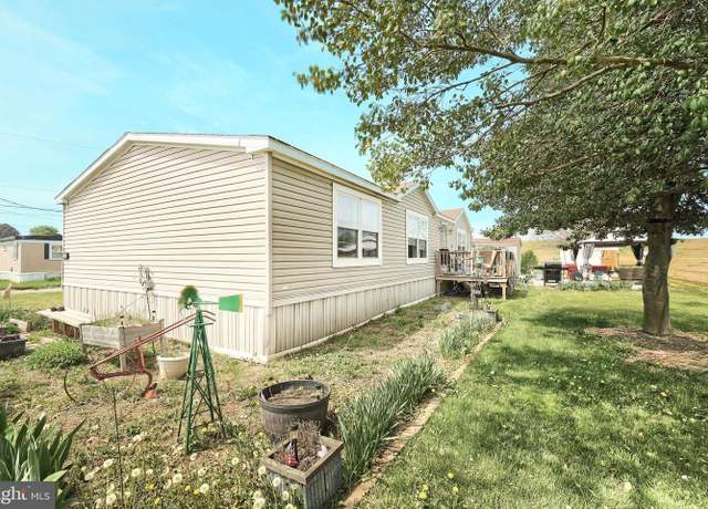 Property at 20 Greenway Acres, Thomasville, PA 17364, 3 beds, 2 baths