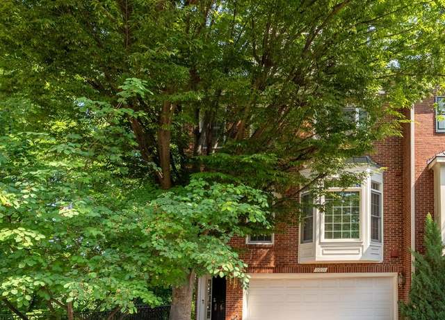 Property at 2221 N Oak Ct, Arlington, VA 22209, 3 beds, 4 baths