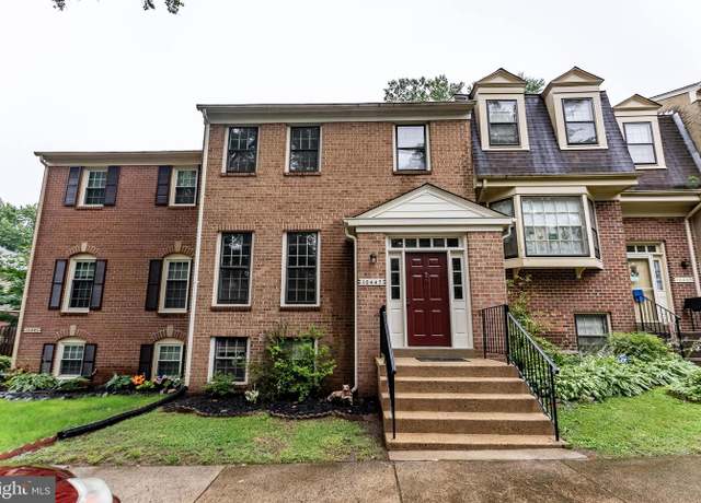 Property at 10447 Carriagepark Ct, Fairfax, VA 22032, 3 beds, 3 baths