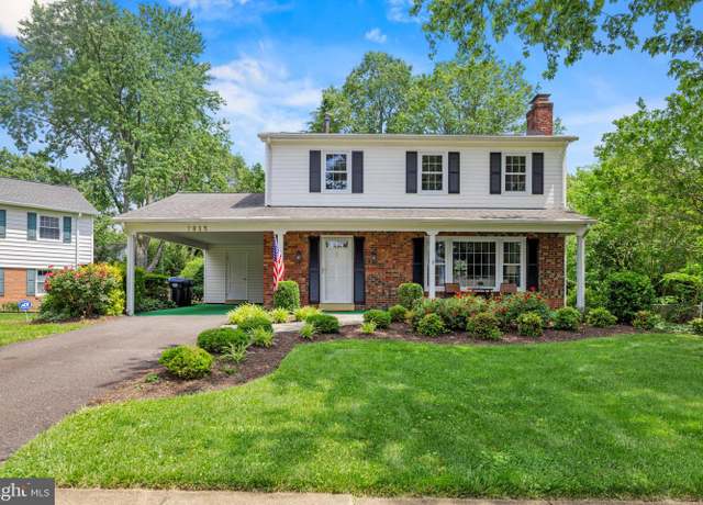Property at 7815 Welch Ct, Alexandria, VA 22315, 4 beds, 2.5 baths