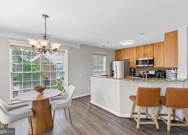 Property at 21833 Baldwin Sq #300, Sterling, VA 20164, 2 beds, 2.5 baths