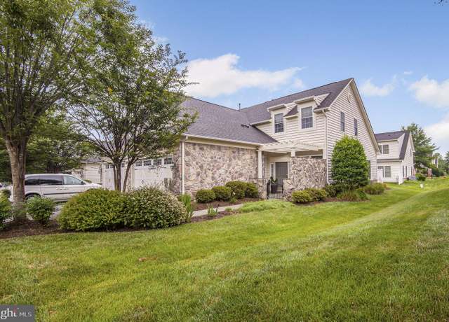 Property at 44357 Oakmont Manor Sq, Ashburn, VA 20147, 3 beds, 3 baths