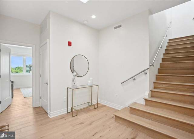 Property at 923 V St NW #601, Washington, DC 20001, 2 beds, 2.5 baths