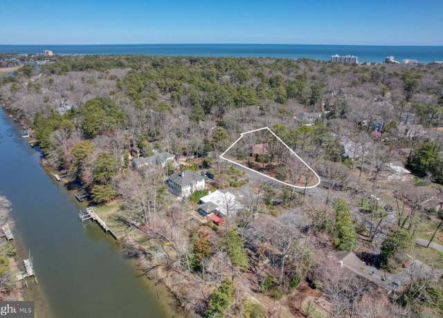 Property at 94 Tidewaters Rd, Rehoboth Beach, DE 19971, 3 beds, 2.5 baths