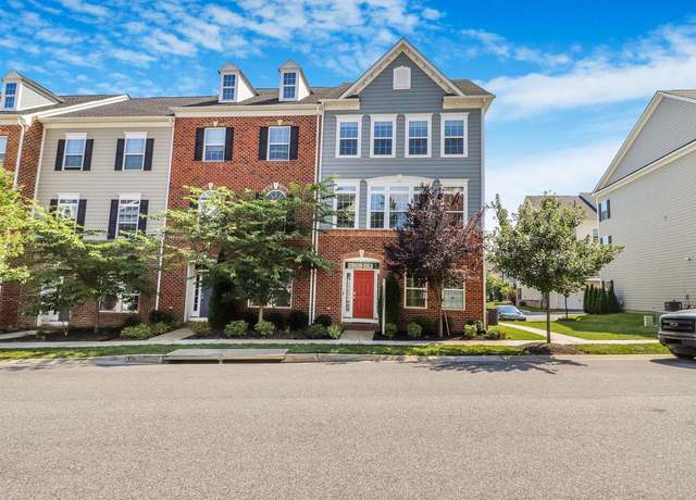 Property at 5971 Glen Willow Way, Ellicott City, MD 21043, 4 beds, 3.5 baths