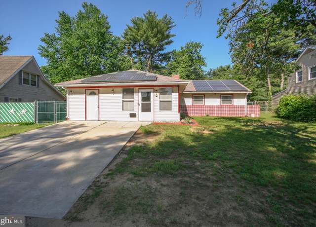 Property at 19 Belhurst Ln, Willingboro, NJ 08046, 3 beds, 2 baths
