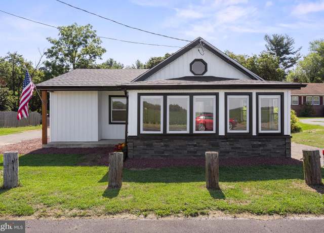 Property at 13 Vincentown Rd, Pemberton, NJ 08068, 2 beds, 1 bath